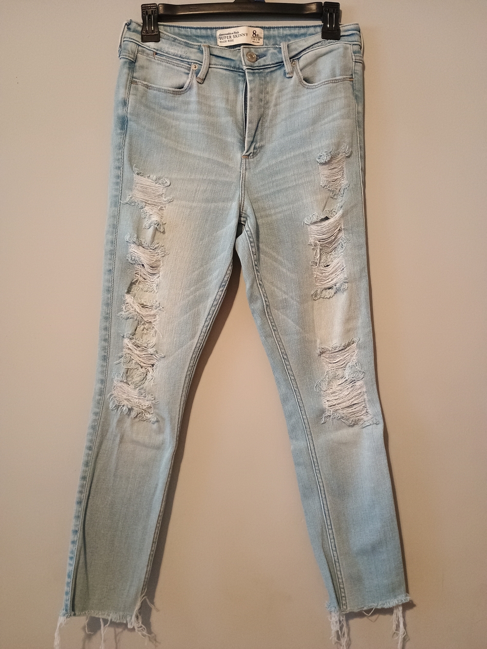 Abercrombie & Fitch Women’s High Rise Super Skinny Distressed Jeans 8R W 29 L 29